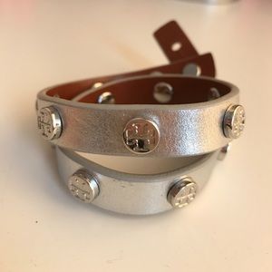 Tory Burch Wrap Bracelet in Silver