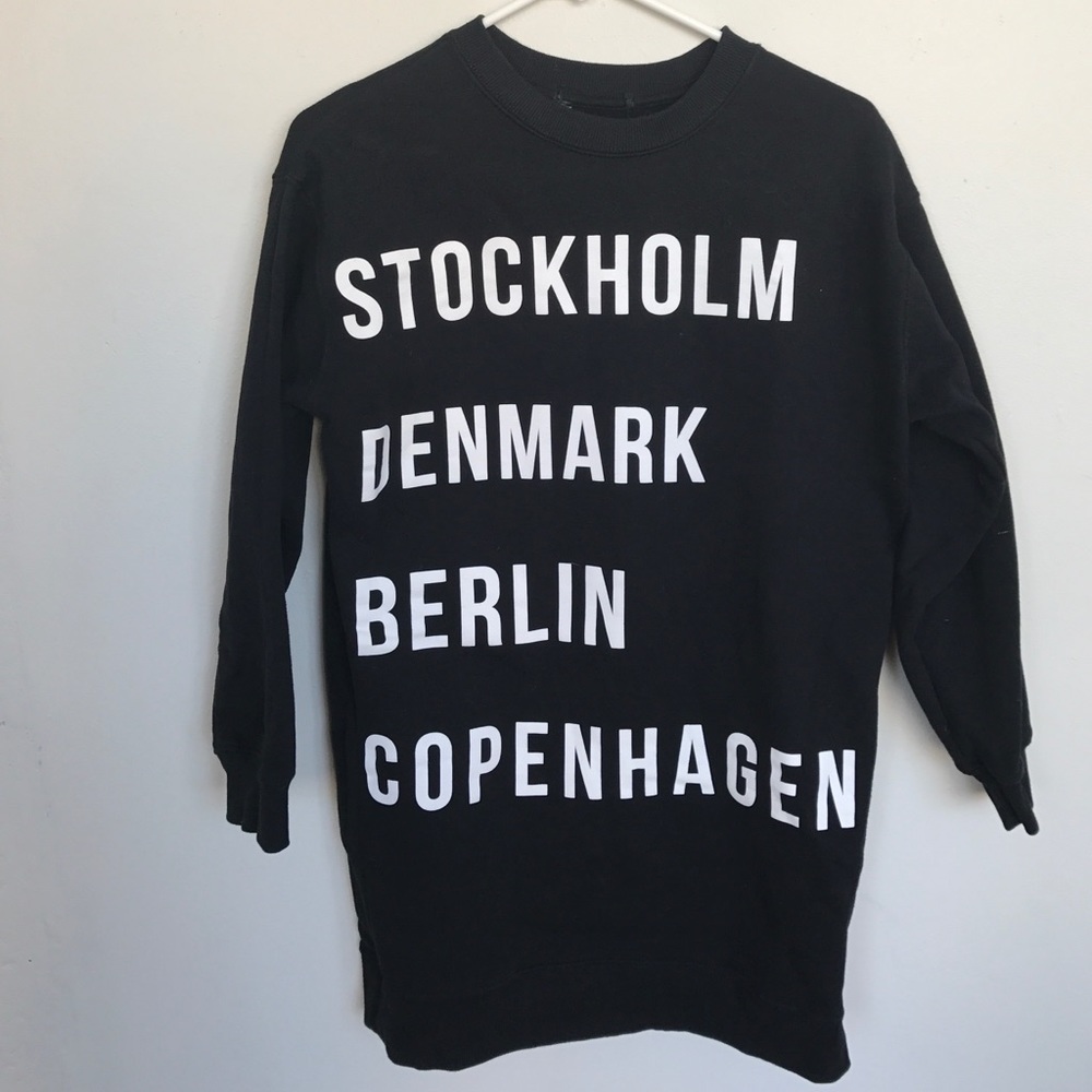 Oversized Destination Crew Neck Sweater