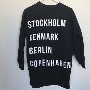 Oversized Destination Crew Neck Sweater