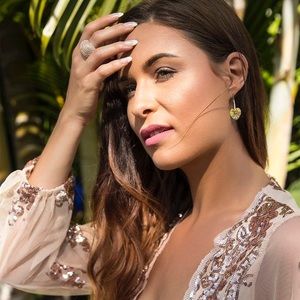 Meet your Posher, Camille