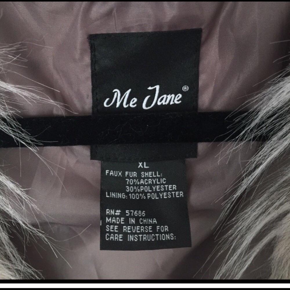 Faux Fur Vest - Picture 2 of 3