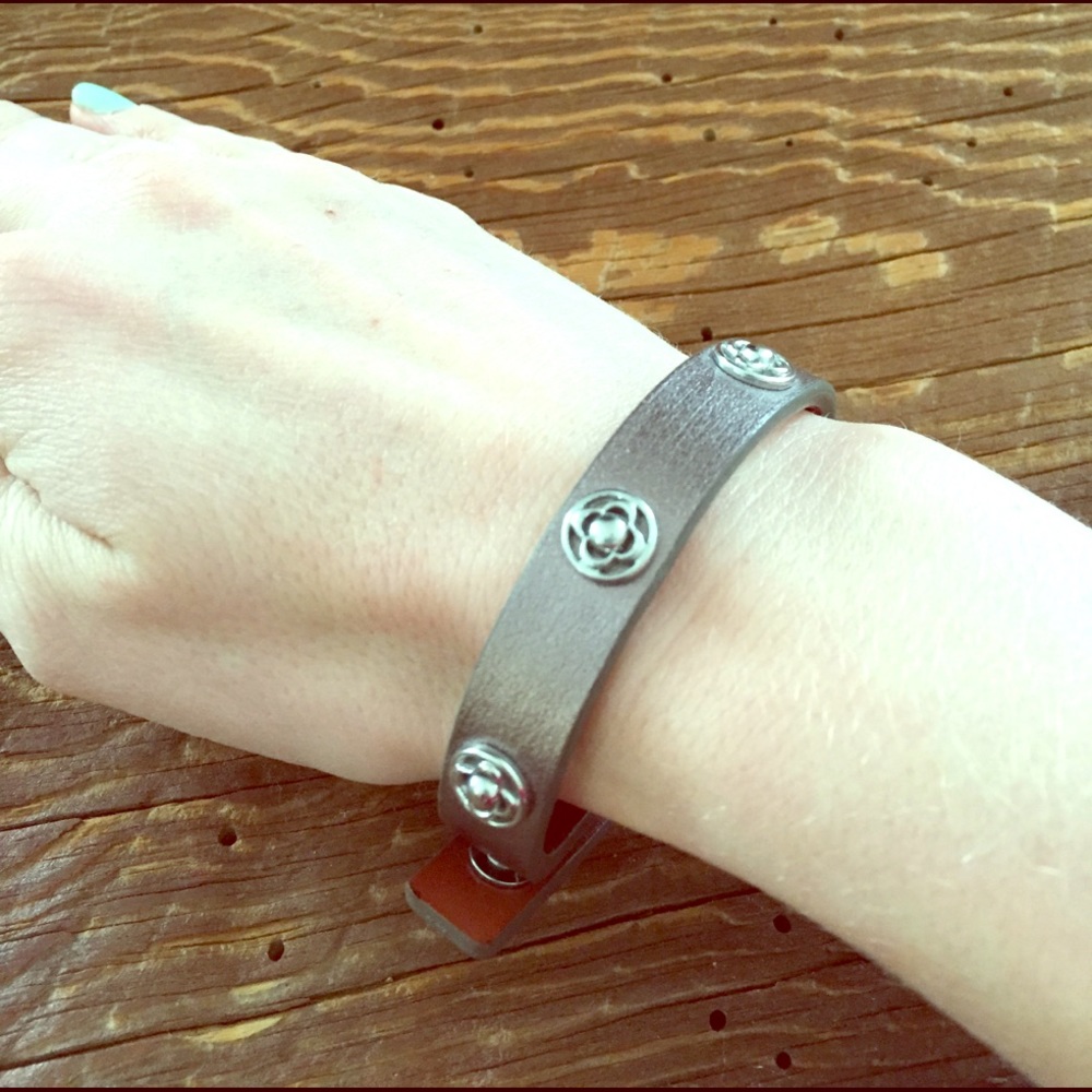 Stella & Dot Clover Metallic Leather Bracelet