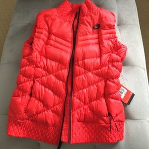 NWT Nike Quilted Down Vest