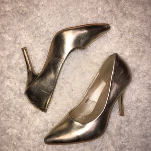 ⚜️ Gold heels ⚜️