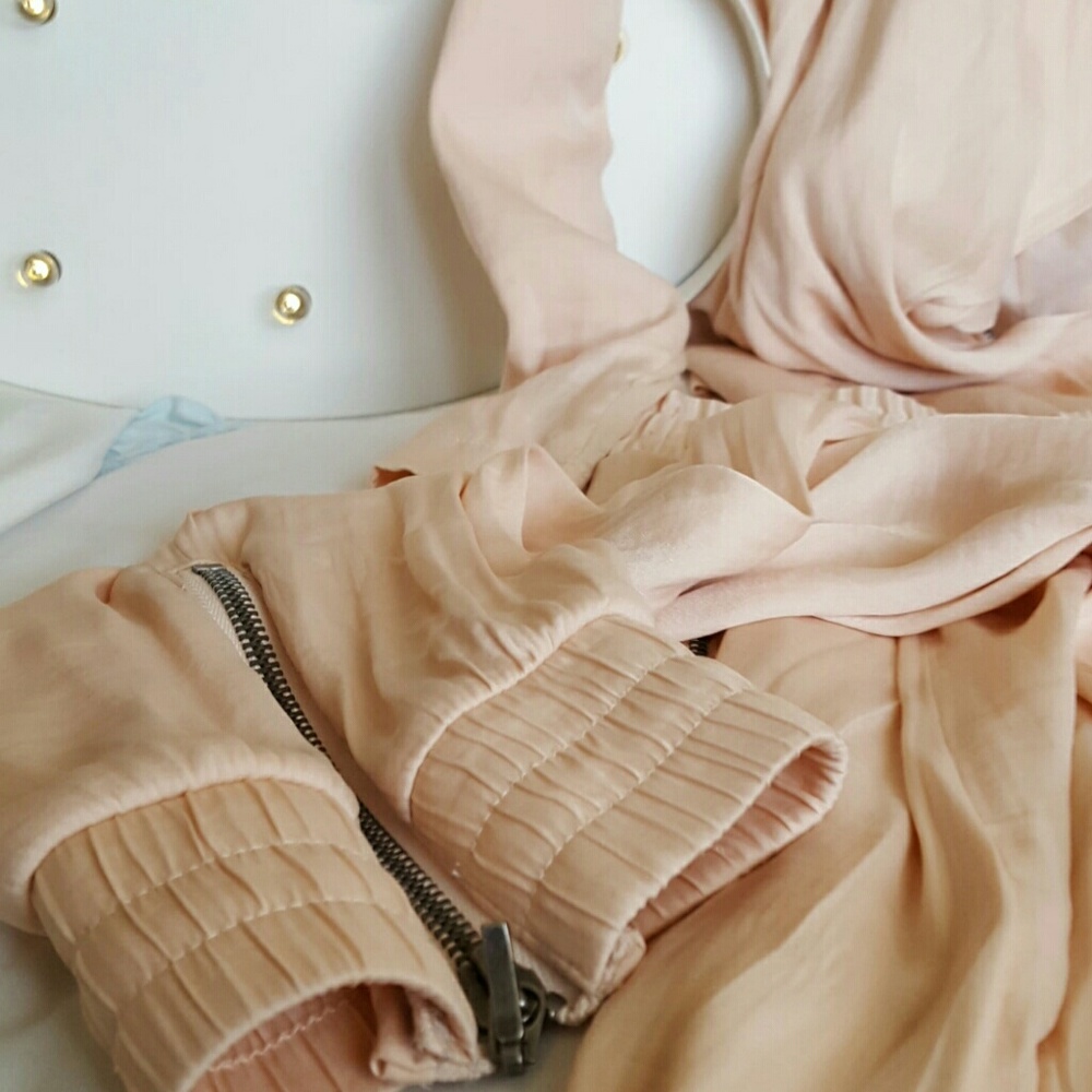 Jennifer Lopez outfit - Picture 4 of 4