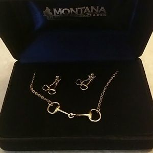 Necklace and earring set