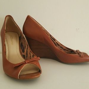 BCBG brown leather open-toe wedges - barely worn