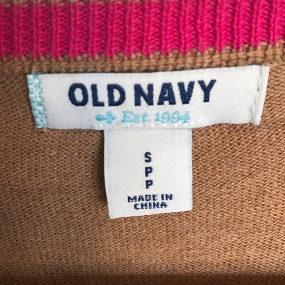 Old Navy Sweaters - Old Navy Fox Sweater Old Navy Sweaters - Old Navy Fox Sweater