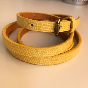 Gap yellow skinny belt