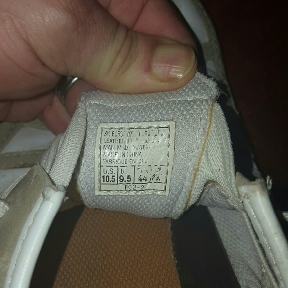 Mens Skechers shoes. - Picture 4 of 5