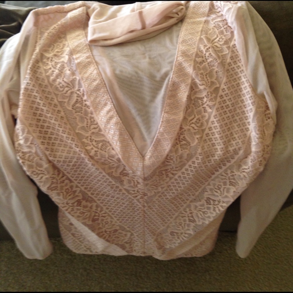 Guess lace blouse