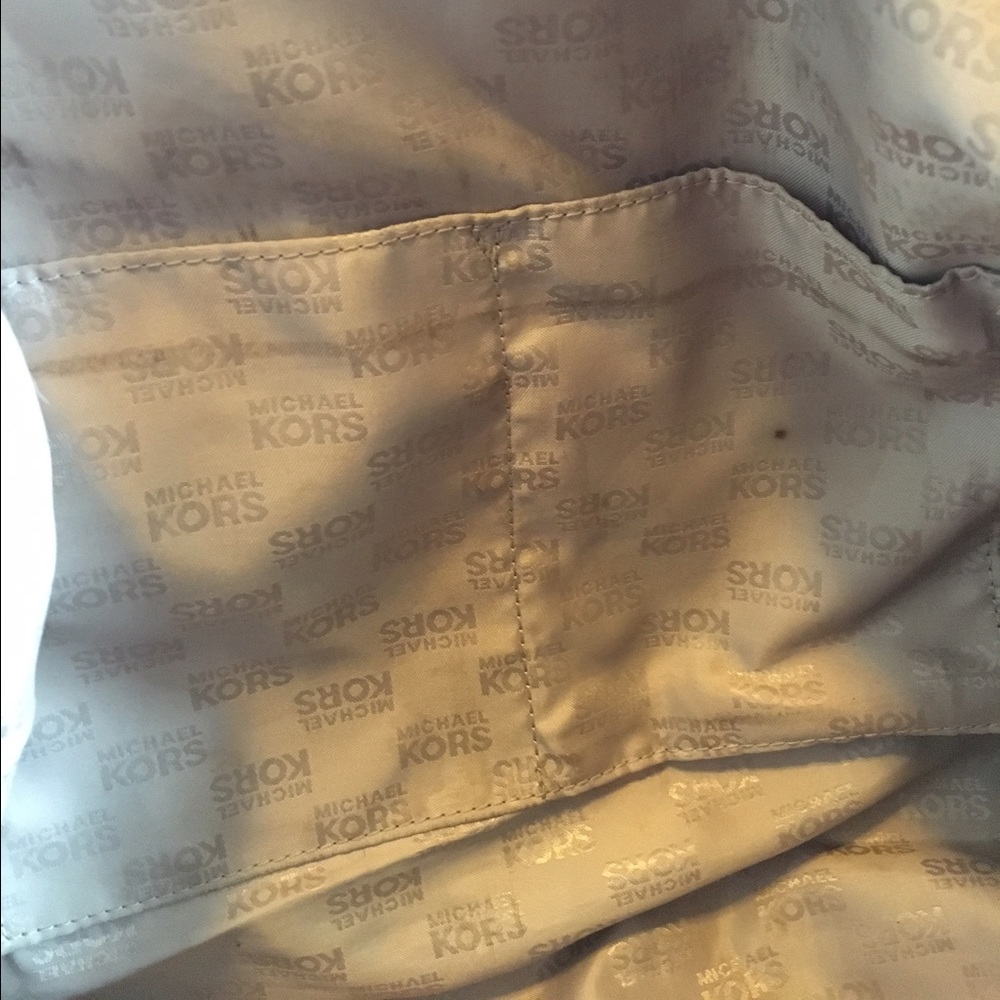 Michael Kors Large Satchel - Picture 6 of 7