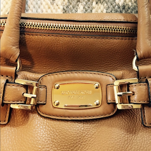 Michael Kors Large Satchel - Picture 3 of 7