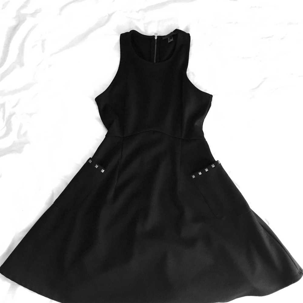 #skaterskirt #pockets #highneck #lbd