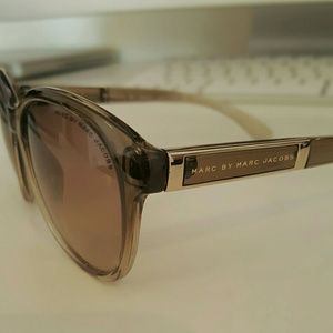 Marc Jacobs Cat Eye Frame Glasses, Crystal Brown