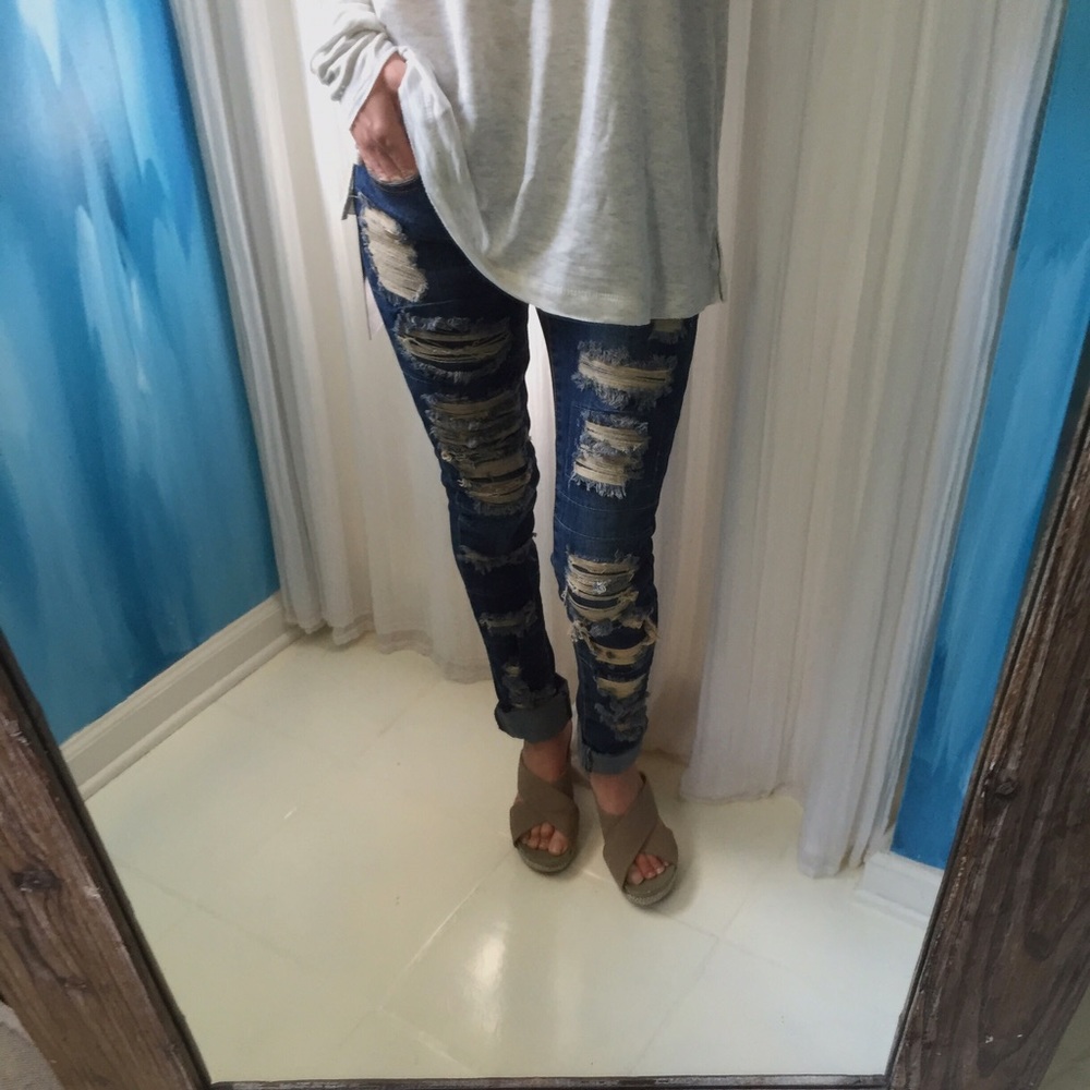 Ripped Skinny Legged Jeans