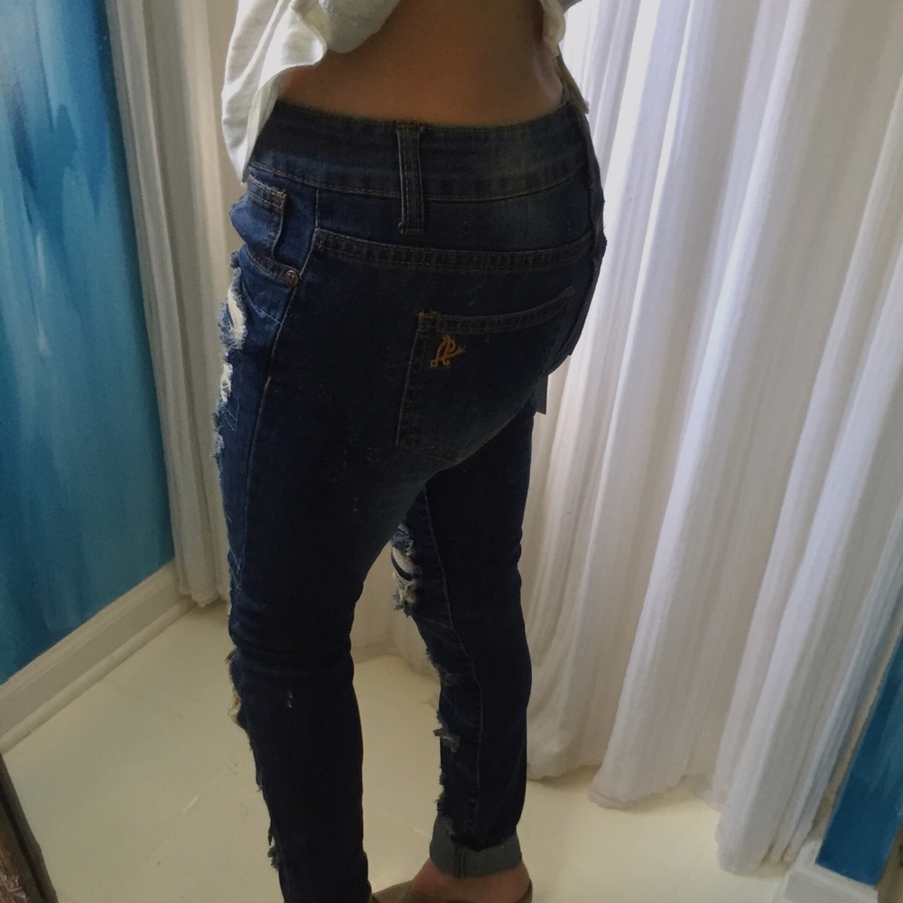 Ripped Skinny Legged Jeans - Picture 5 of 7
