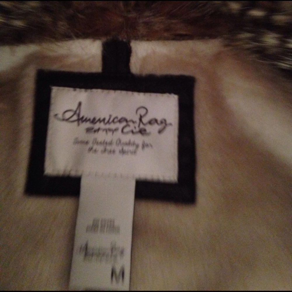 Vest - Picture 2 of 3