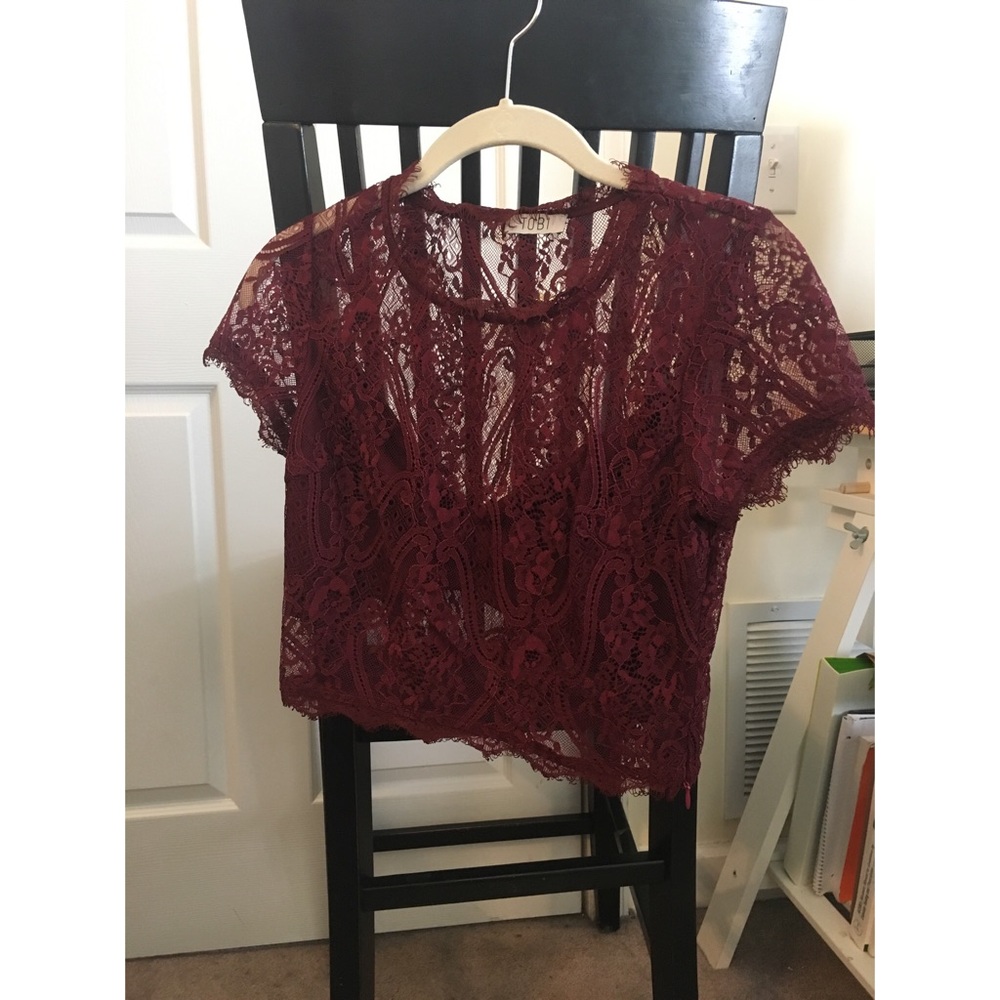 Lacy, red crop top, Tobi size S. Built in bralette