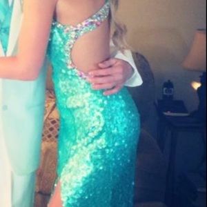 BeAuTiFuL prom/pageant dress!!! 👗💋
