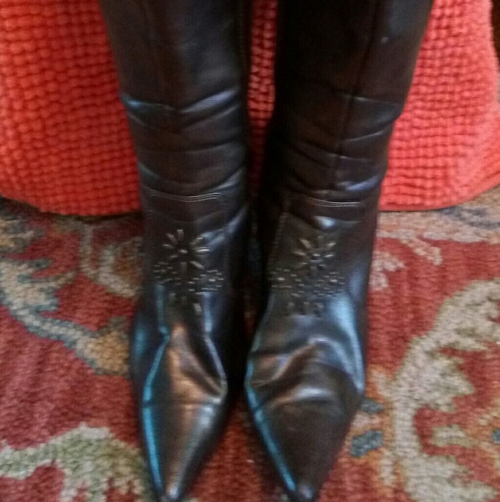 Beautiful brown studded zipper tall boots