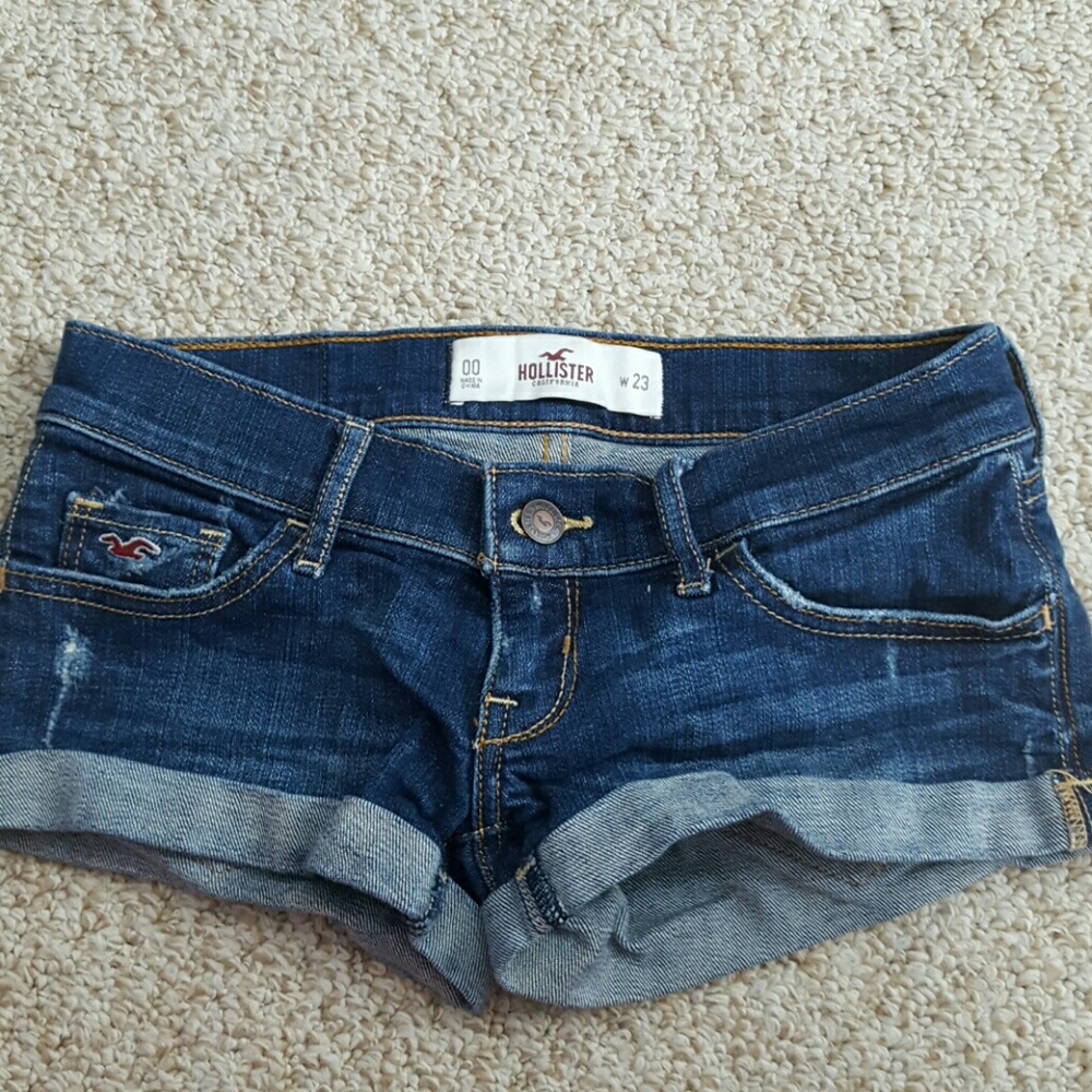 Hollister shorts size 00