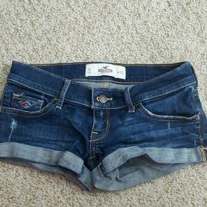 Hollister shorts size 00