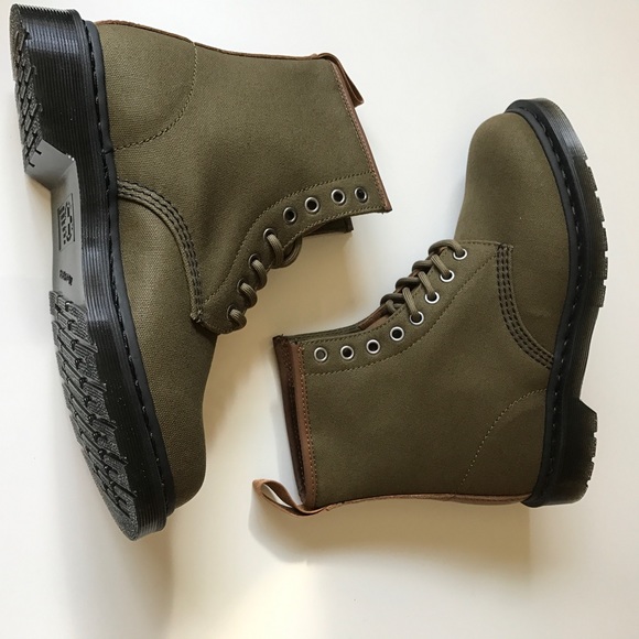 NIB Dr. Martens 1460 canvas and leather boot - Picture 5 of 6