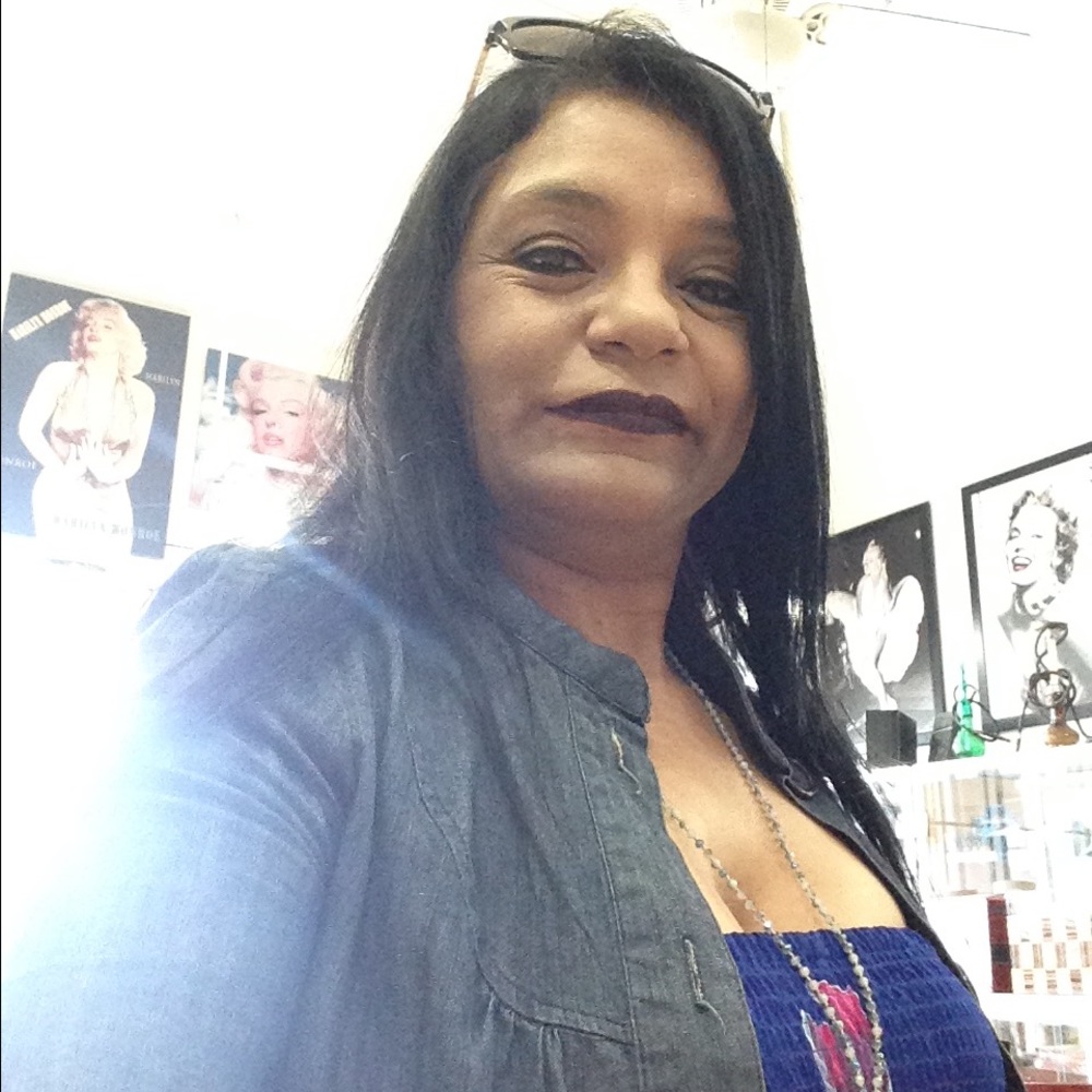 Meet your Posher, Monica