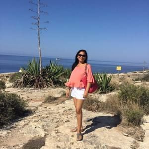 Meet your Posher, Monica