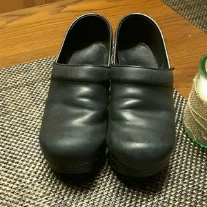 Dansko 38 used great for comfort