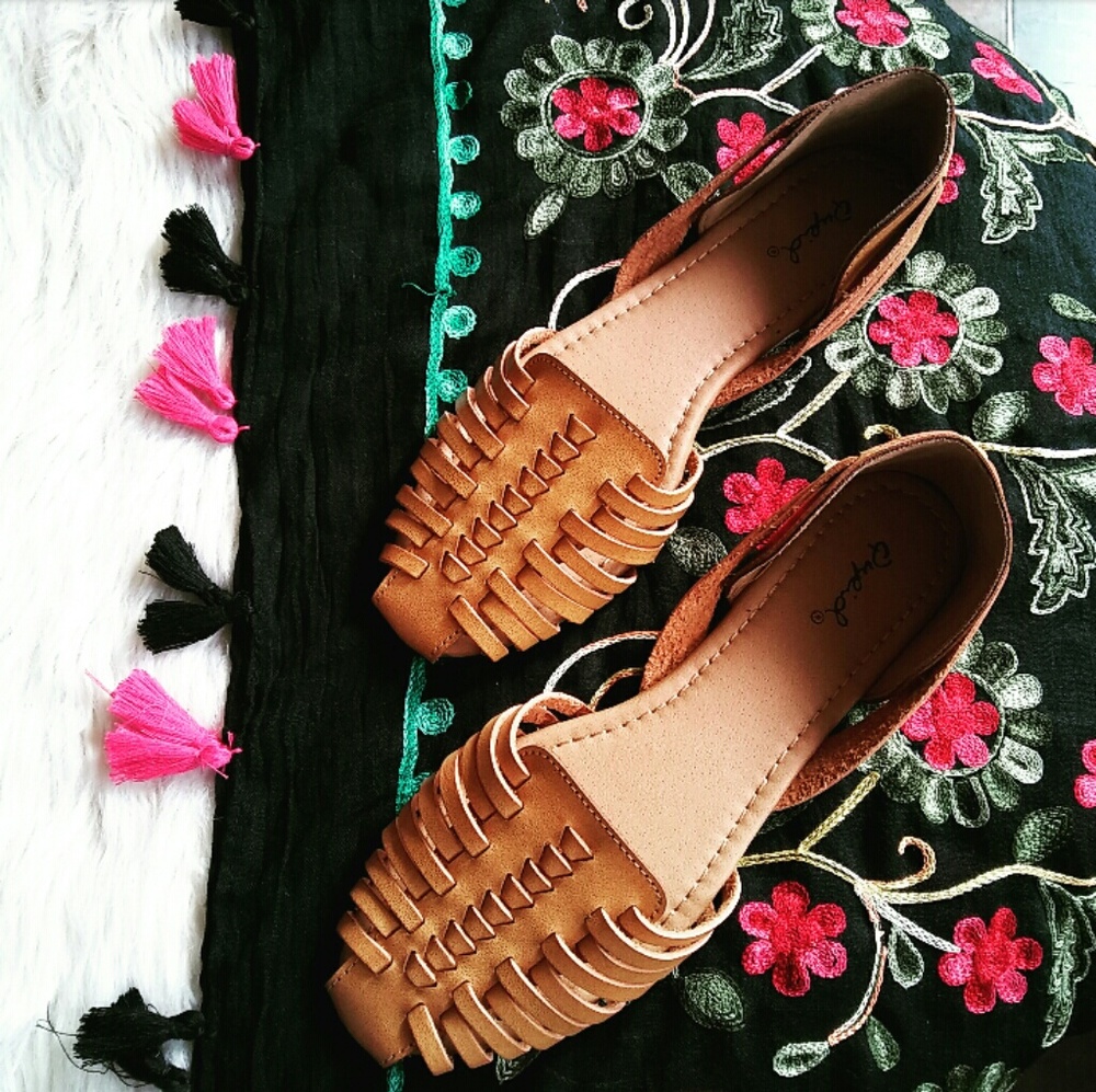 //The Frida// Camel Vegan leather Huarache - Picture 4 of 4