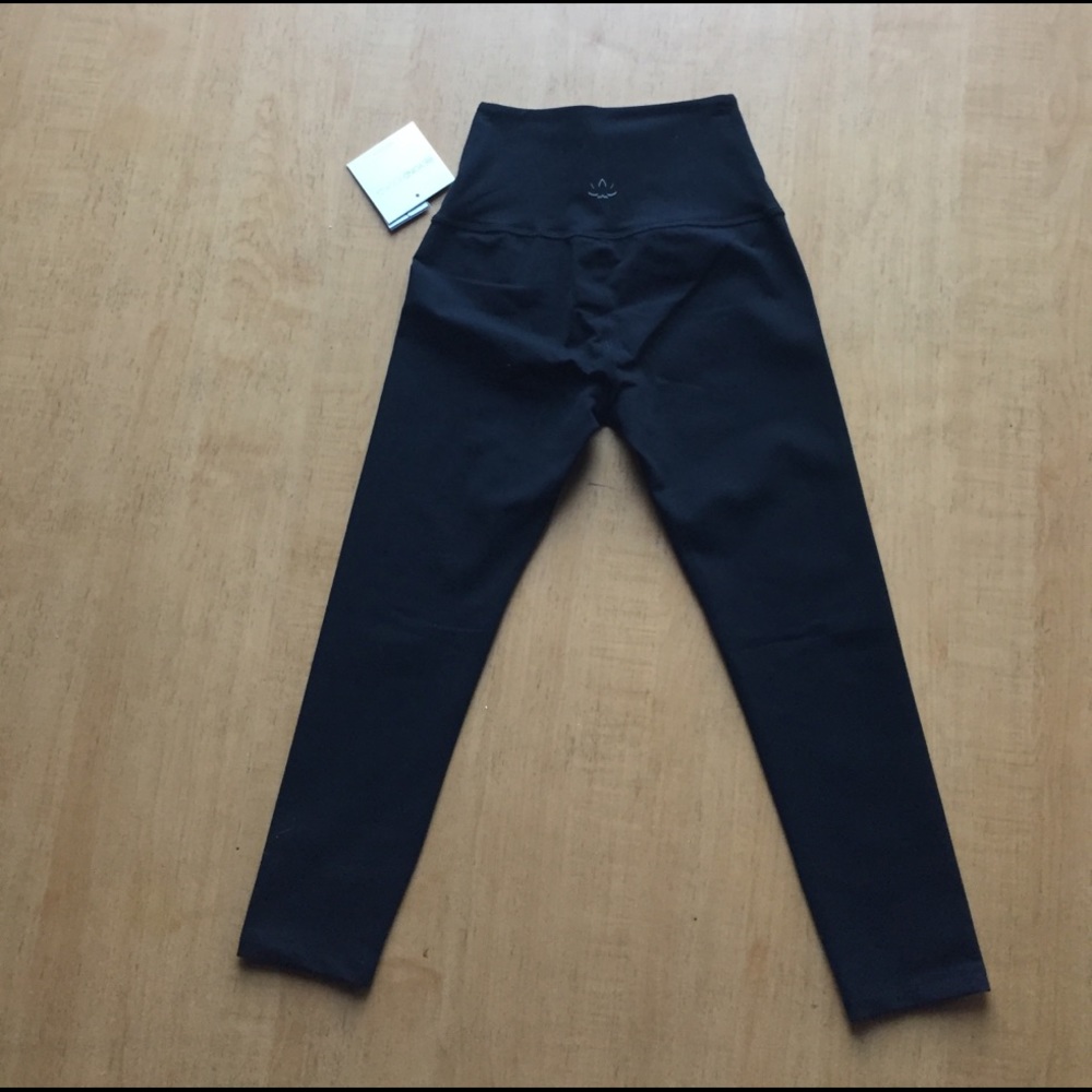 Beyond Yoga Capri high waist