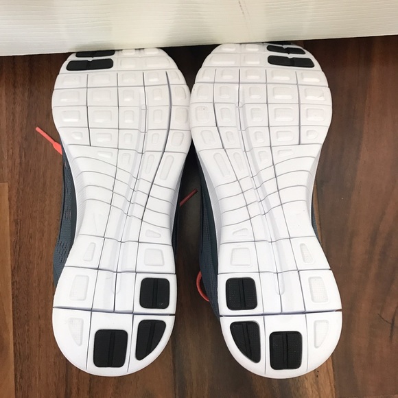 Grey and Pink Nike free run 3 - Picture 3 of 7