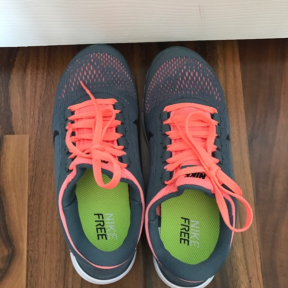 Grey and Pink Nike free run 3 - Picture 4 of 7