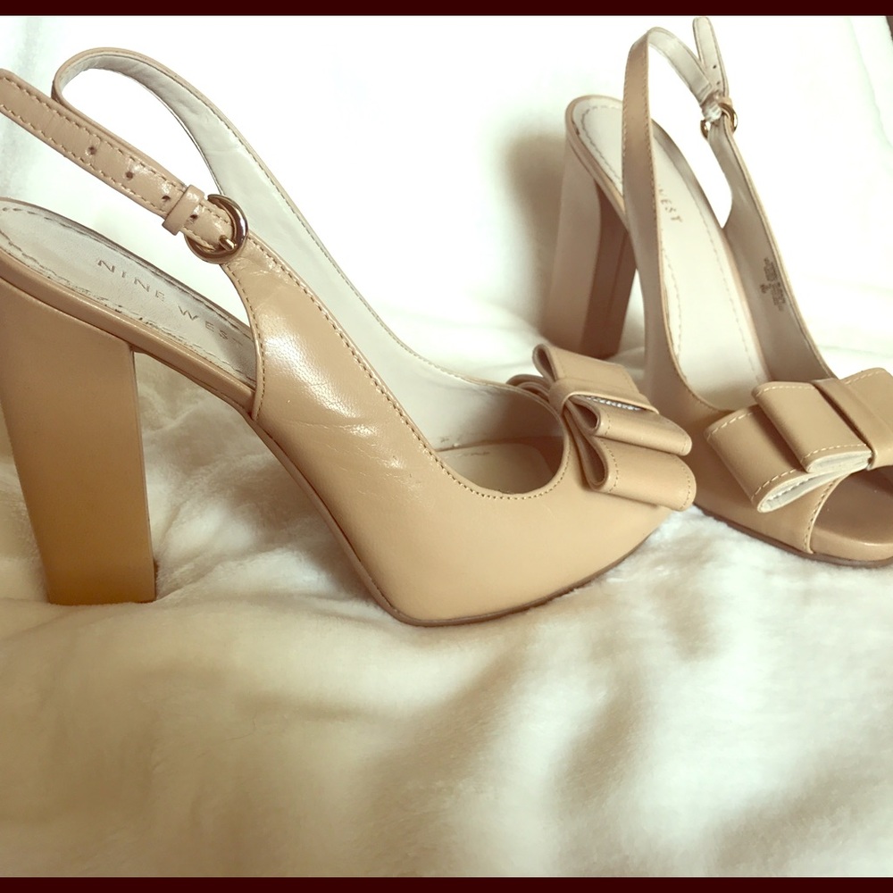 🎉Nine West 🎉 nude heels