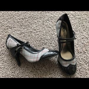 4inch heals by Unlisted A Kenneth Cole Production