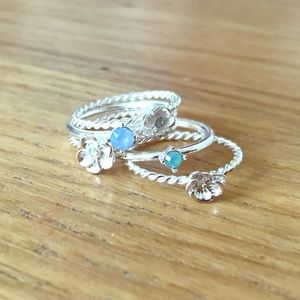 Chloe + Isabel Petite Fleur Stacking Ring Set