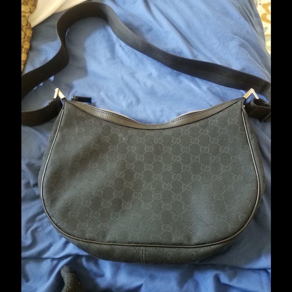 Authentic Gucci messenger bag