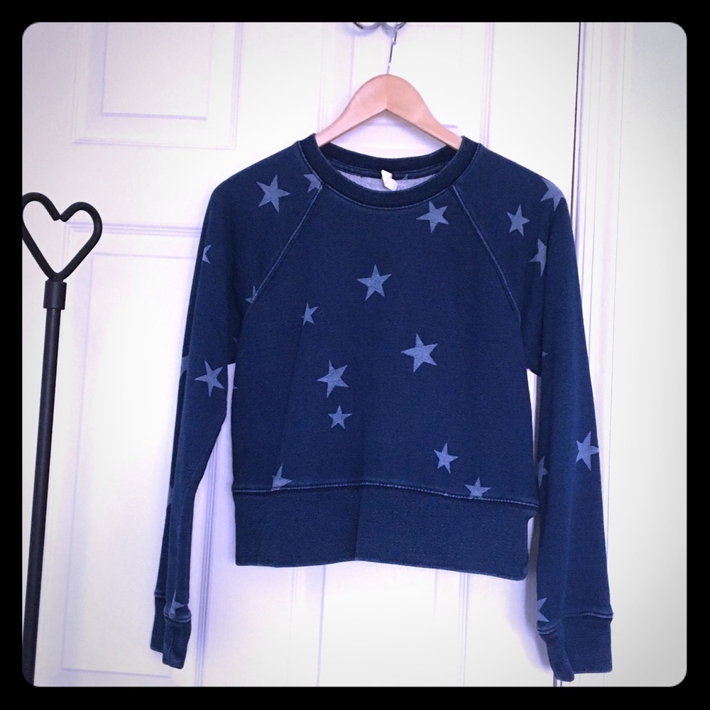 Cropped Star Sweatshirt⭐️✨