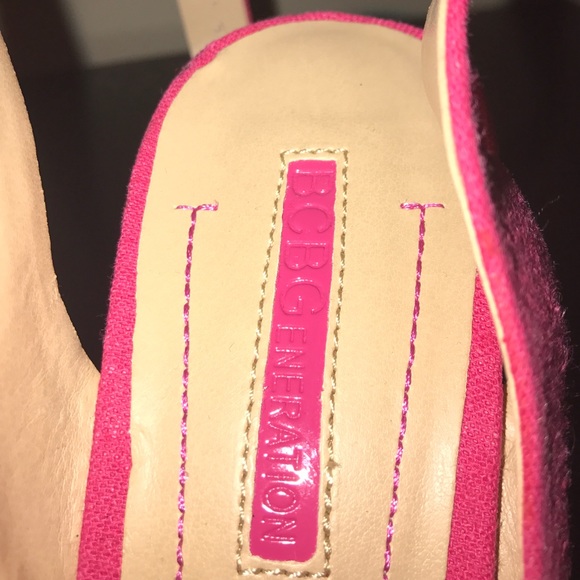 BCBG wedges - Picture 7 of 7