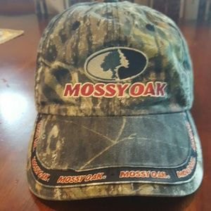 Mossy Oak camouflage cap