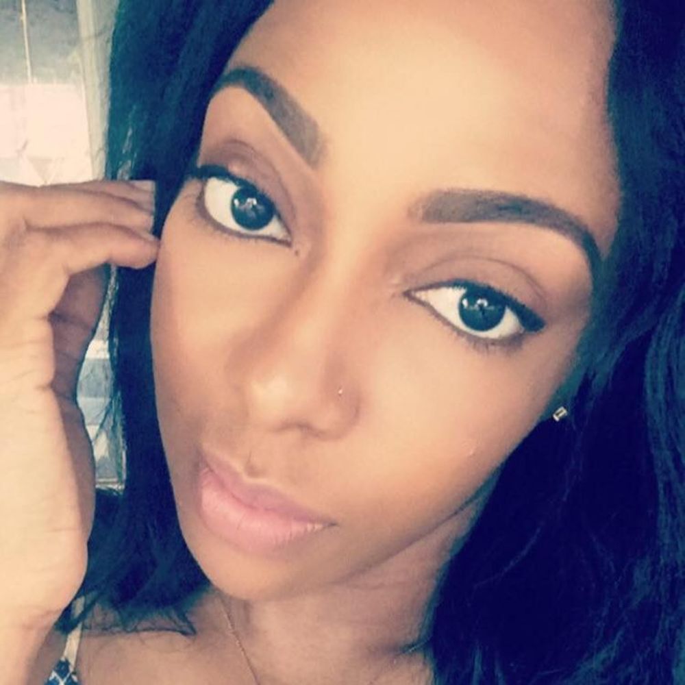 Meet your Posher, Akeala