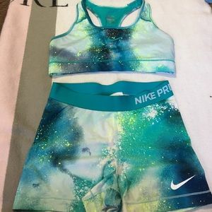 Nike pro set
