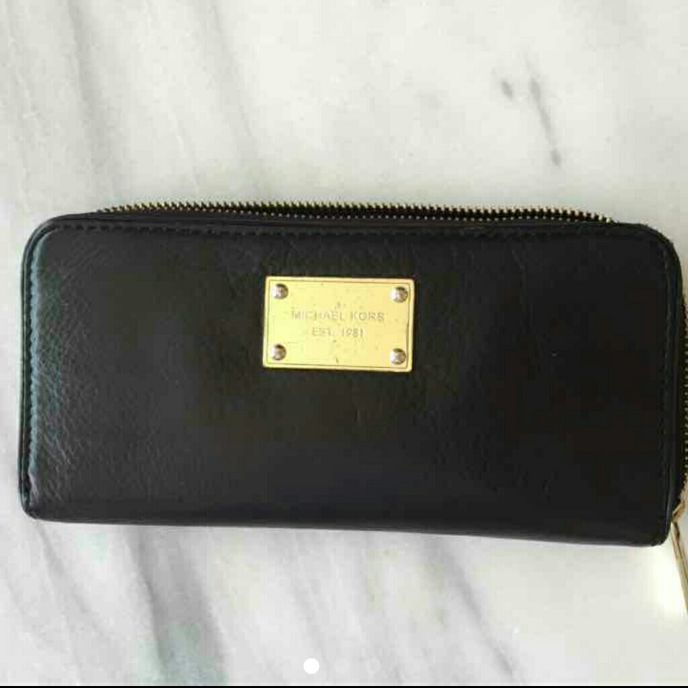 SOLD on m. App***Michael Kors black jet set wallet
