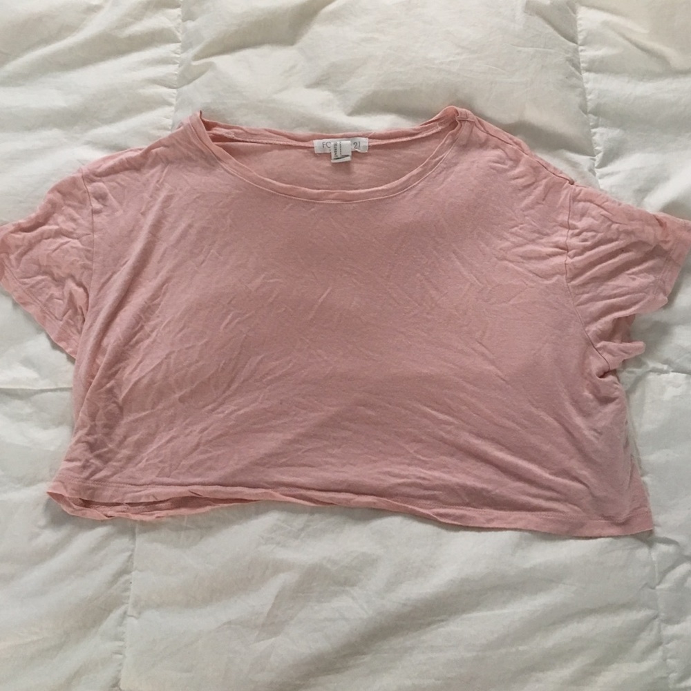 Light pink short sleeve crop top