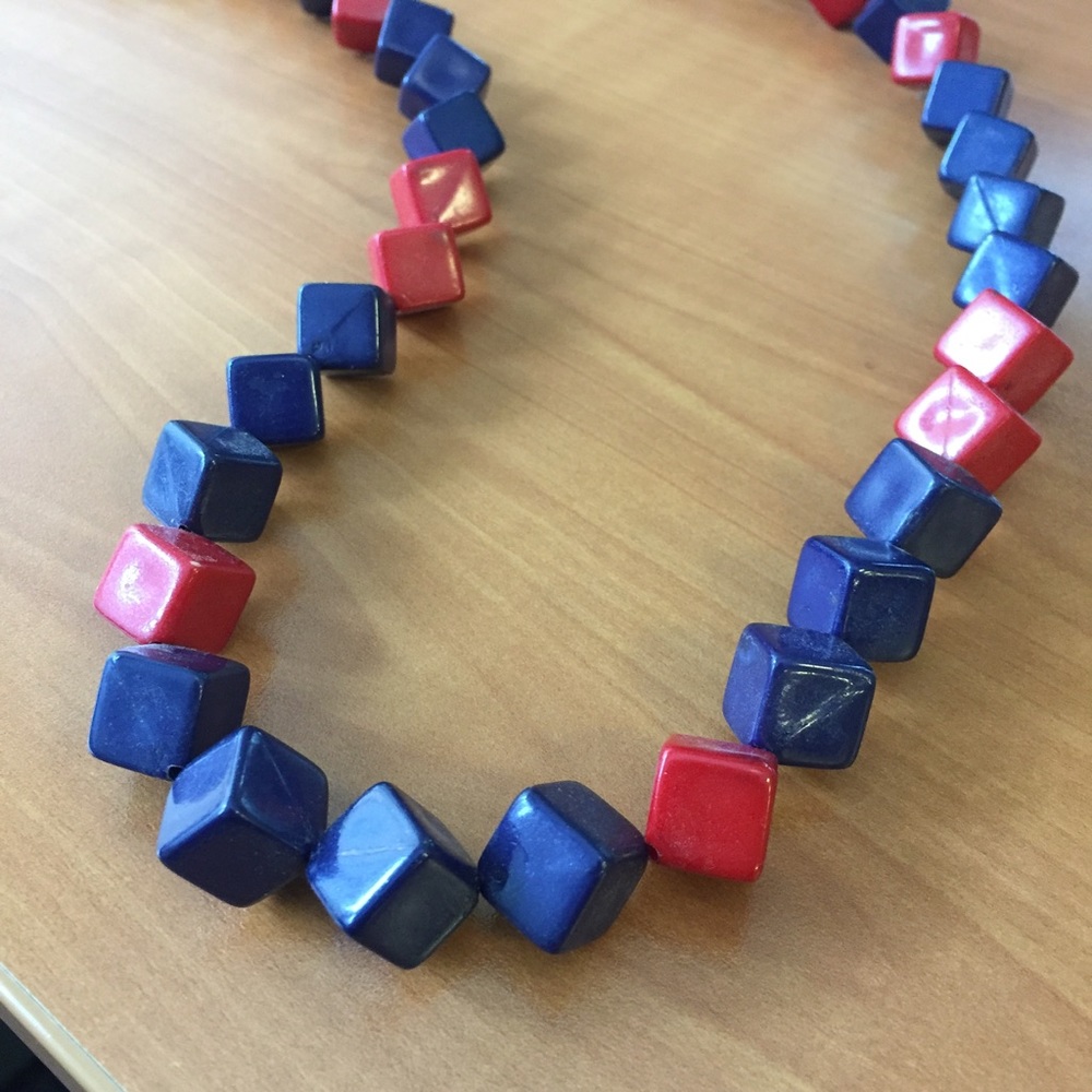 🎈 Beaded necklace - Picture 2 of 3