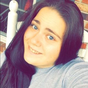 Meet your Posher, Rebecca
