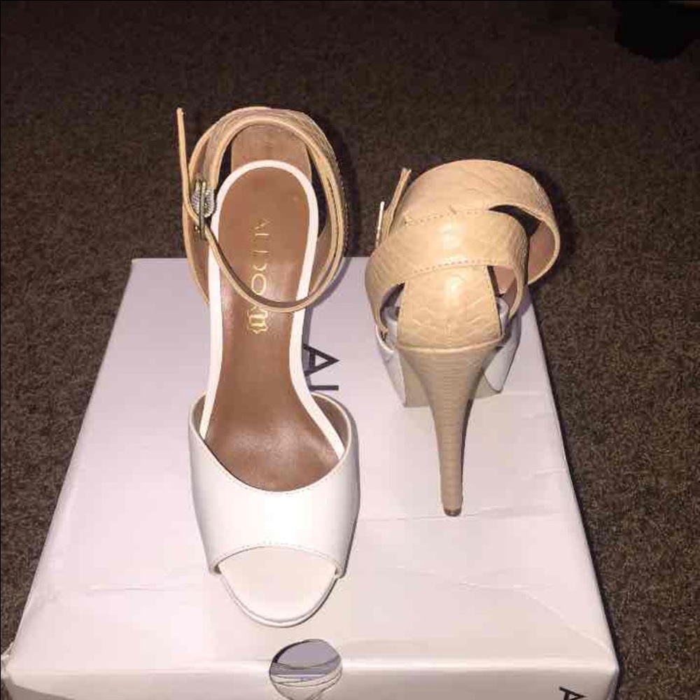 Also heels white tan buckle size 7
