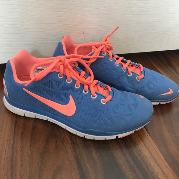 Nike Shoes - Nike free training fit 3